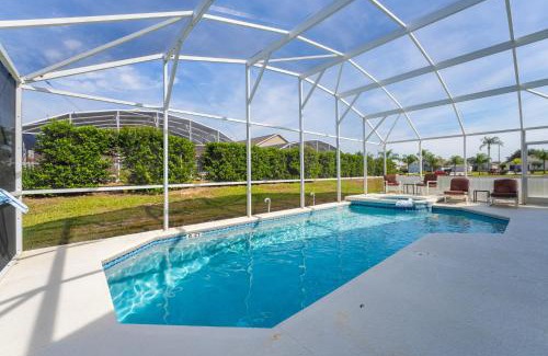 Tivoli Manor House | Close to Disney, pool spa, games room, budget friendly, Posner Park