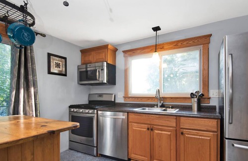 Portland House | Close to downtown with hot tub!