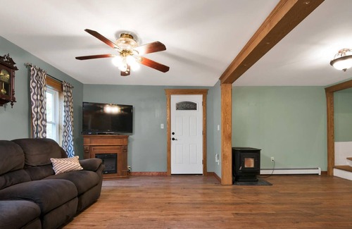 Portland House | Close to downtown with hot tub!