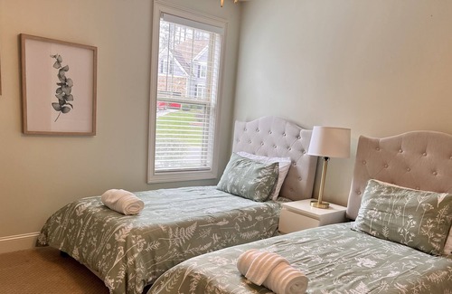 Durham House | Close to Duke & all Durham, Chapel Hill, Raleigh have to offer
