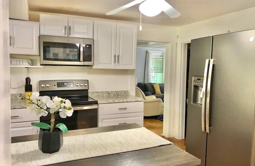 Bristol House | Close to DWTN Bristol, Newfound & 15min Ragged Mt.