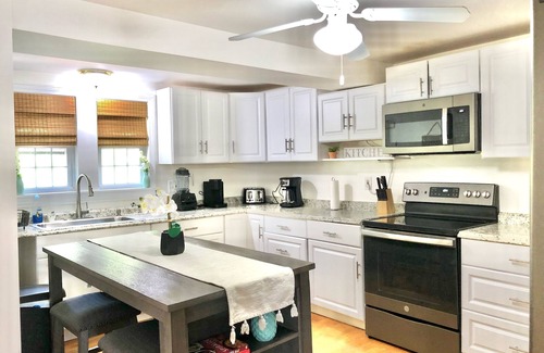 Bristol House | Close to DWTN Bristol, Newfound & 15min Ragged Mt.