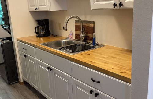 Sturgeon Bay Apartment | Close to Everything!