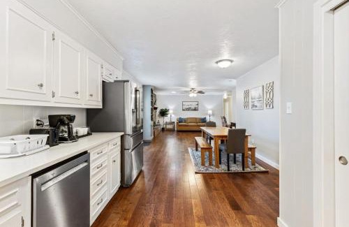 Little Rock House | Close to Everything Dining Shopping & Hiking