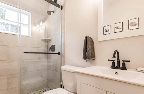 Charlotte Park House | Close to Fisherman's Village, historic downtown, and farmers market