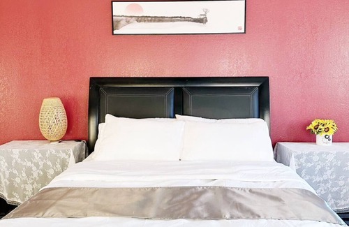 Los Serranos House | Close to freeway, super safe area