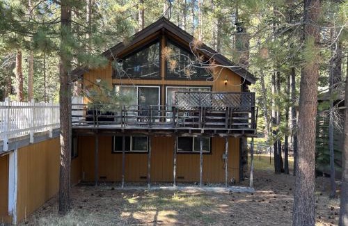 Pioneer Trail House | Close To Heaven With Hot Tub, Wet Bar & Game Room