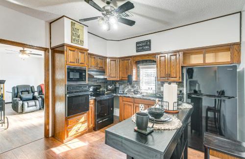 Waycross House | Close to Hospital and Dtwn! Quiet Waycross Home