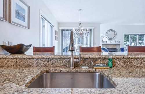 West Hartford Condo | Close to Lake & Golf & Pool | Newton Village 2A