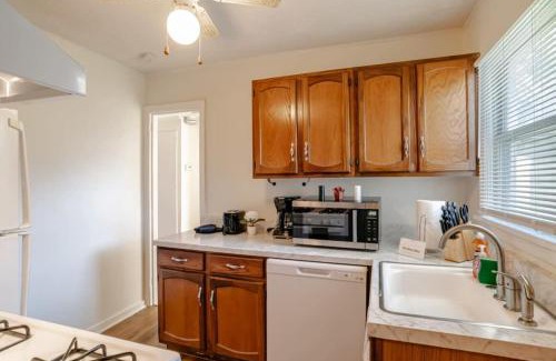 Mobile House | Close to Midtown & Parks - Little Blue