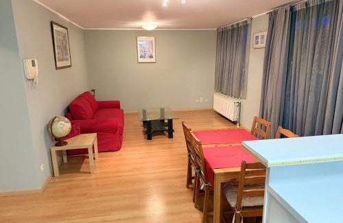 Evere Apartment | Close to NATO Bus Tram calm location parking extra onsite disc parking
