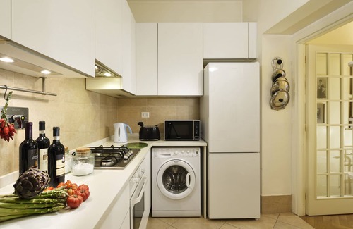 Rione VI Parione Apartment | Close to Navona Square, Exclusive cozy Apt AC, WiFi. Perfect base for touring