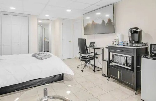 Hawthorne Apartment | ❤️Close to NYC🗽Free Parking🚗 Ground Level Studio