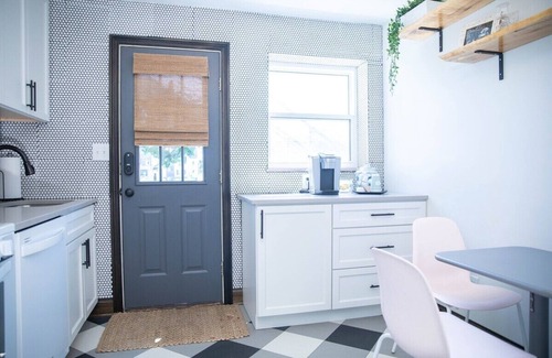 Grandview Heights Apartment | Close to OSU | Off Street Parking | Walkable Neighborhood