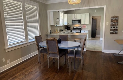 Vollintine-Evergreen House | Close to Rhodes College, Memphis Zoo & Downtown
