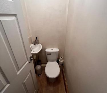 Grimsby Apartment | close to stadium and the beach 2 bed groundfloor,sky Netflix