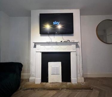 Grimsby Apartment | close to stadium and the beach 2 bed groundfloor,sky Netflix