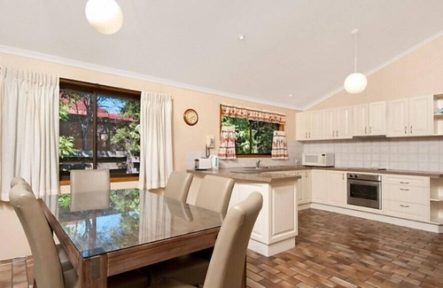 Suffolk Park Apartment | Close to Suffolk Park Beach and shops