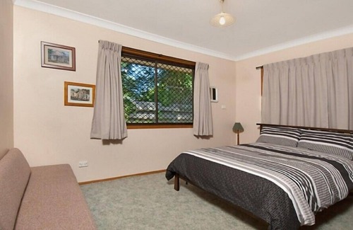 Suffolk Park Apartment | Close to Suffolk Park Beach and shops