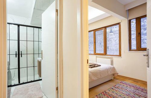 Kabatas Apartment | Close to Taksim; Cosy 1br apt