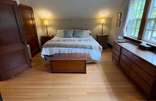 Southampton House | Close to the beach and downtown
