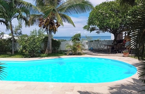 Saint-Paul House | Close to the beach, house with large swimming pool, ideal for family/friends, sea view.