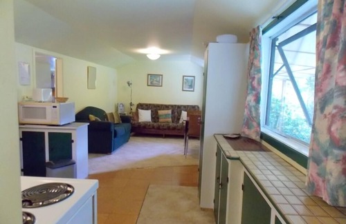 Riwaka Cottage | Close to the beaches away from the crowds! Some availability in January 2026