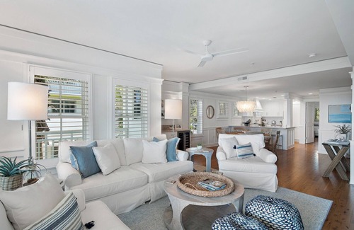 Gulf District Condo | CLOSEST LUXURY CONDO to Private BEACH &CLUB! 5 star rated! September specials!
