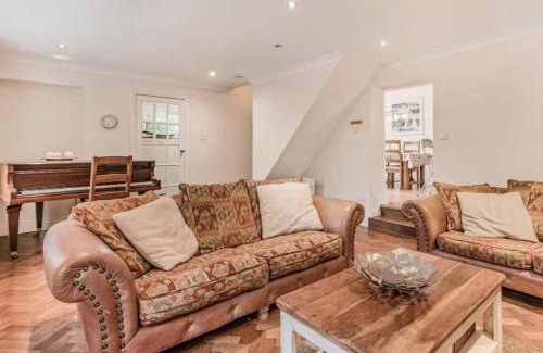 Dartmouth House | Clotted Cream Cottage Countryside calm Close to beach Dartmouth Dog Friendly
