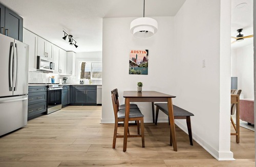 Chestnut House | Cloud 9 Bungalow - Cowboy Pool & East Downtown