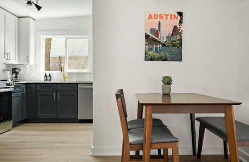 Chestnut House | Cloud 9 Bungalow - Cowboy Pool & East Downtown