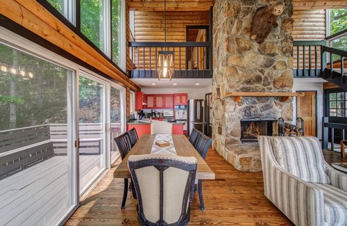 Big Canoe Cabin | Cloud 9 - Incredible Long Range Mountain Views in Big Canoe