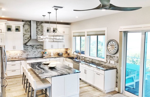 Placida House | Cloud 9 on the beach! Heavenly views from beach to bay. Come be on Cloud 9.