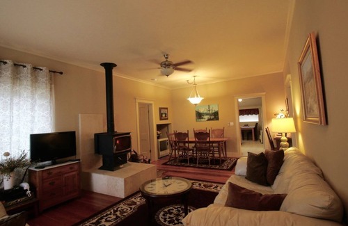 McCloud House | Cloud Nine Best location in McCloud