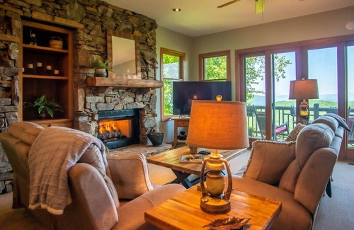 Mountain Air Villa | Cloud Nine Villa- Club Access