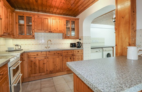 Newton Grange Cottage | CLOUD VIEW COTTAGE, pet friendly, with a garden in Ashbourne