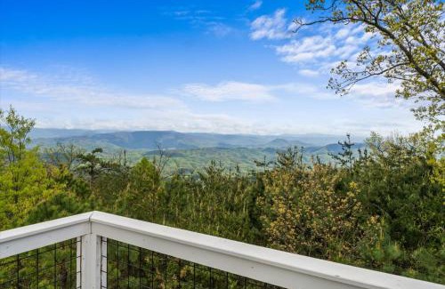 Sevierville House | Cloud View Manor