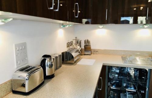 Woking Apartment | Cloud9SA at Woking Central
