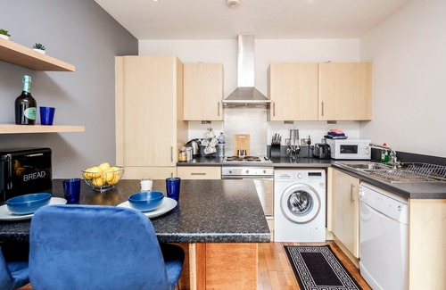 Runnymede Apartment | Cloud9stayz at The Charles 01 & 02