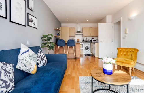 Runnymede Apartment | Cloud9stayz at The Charles 01 & 02
