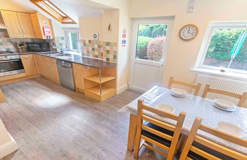 Braunton Cottage | Cloudbreak Braunton 4 Bedroom, Sleeps 8, Dog Friendly