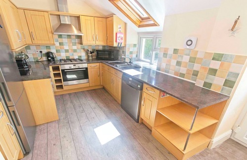 Braunton Cottage | Cloudbreak Braunton 4 Bedroom, Sleeps 8, Dog Friendly