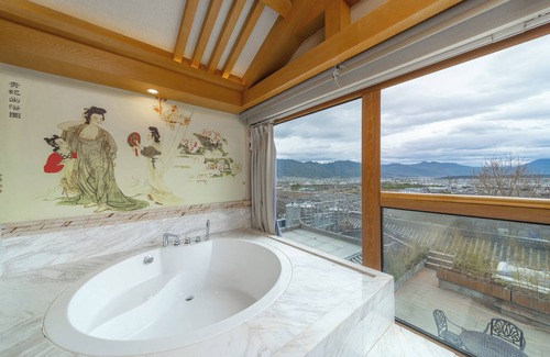 Gucheng Apartment | Cloudhaven Retreat (花开花落半山居)
