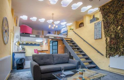 Milford Haven House | Clouds - 1 Bedroom Holiday Home - Milford Haven