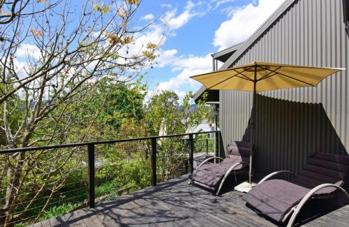 Kangaroo Valley House | Cloudsong Chalet 2 Close to the village centre