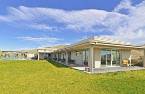 Blenheim House | Cloudy Bay Suite in an 6-bedroom luxury villa