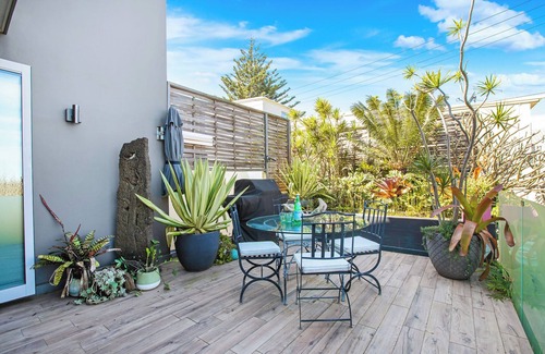 Clovelly House | Clovelly Beach Escape - Walk to beach