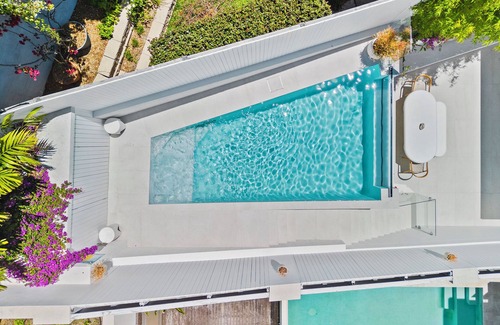 Clovelly House | Clovelly Coastal Charm