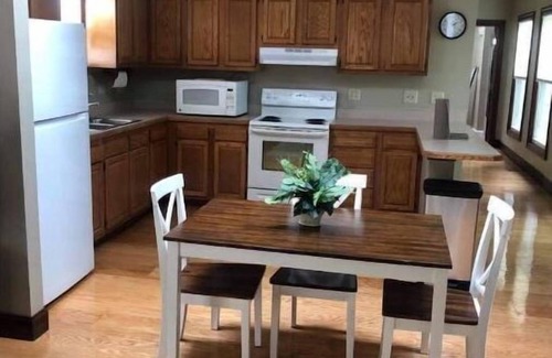 Dayton House | Clover Cottage close to UD Short & Extended Stays