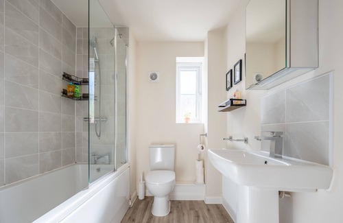 Coventry House | Clover House by Tŷ SA